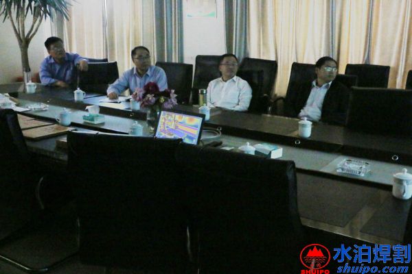 侯典峰縣長(zhǎng)聽(tīng)取水泊工作匯報(bào) 侯典峰縣長(zhǎng)聽(tīng)取水泊工作匯報(bào)